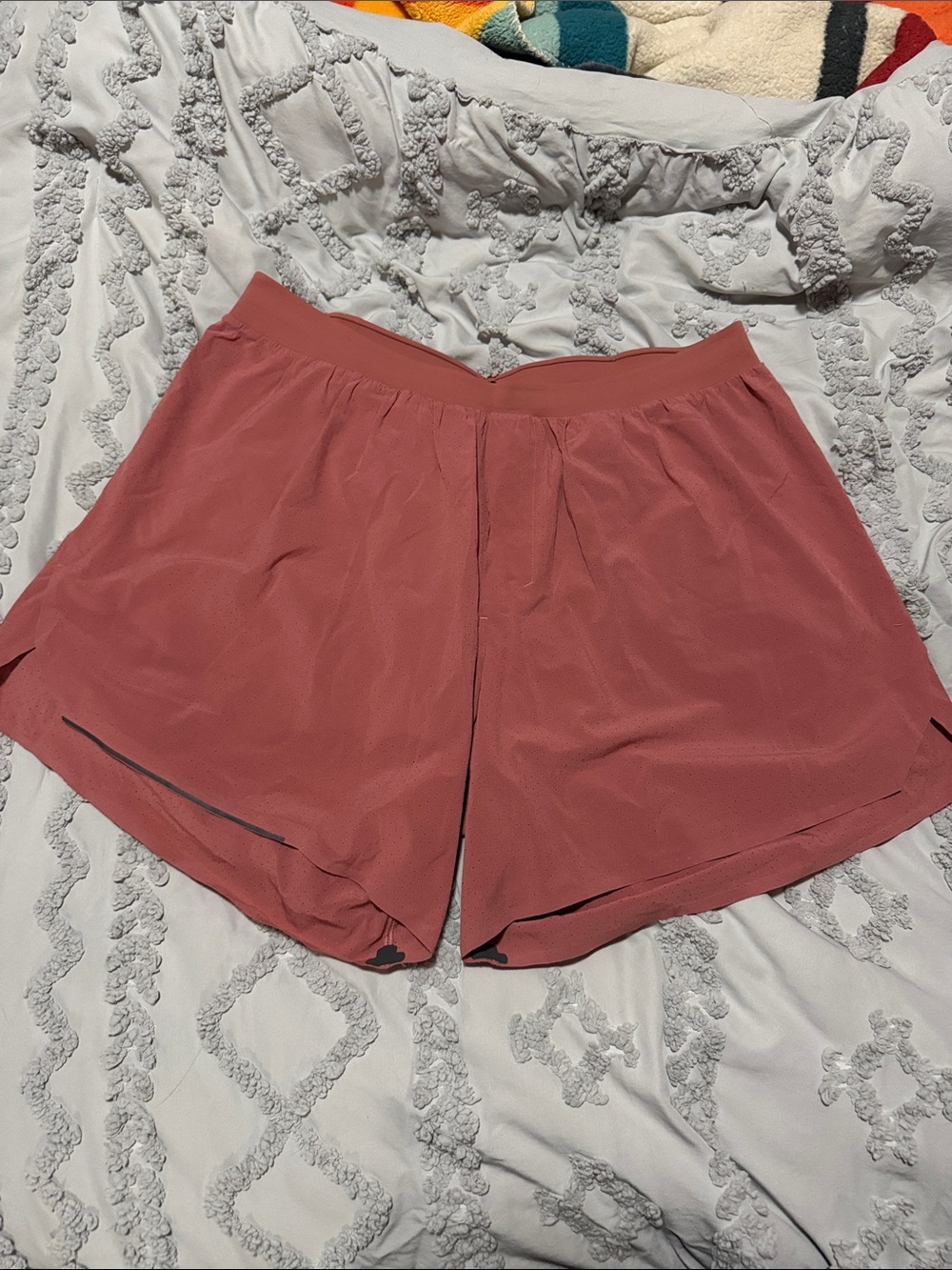 Men’s Rose-Mauve Lululemon Shorts